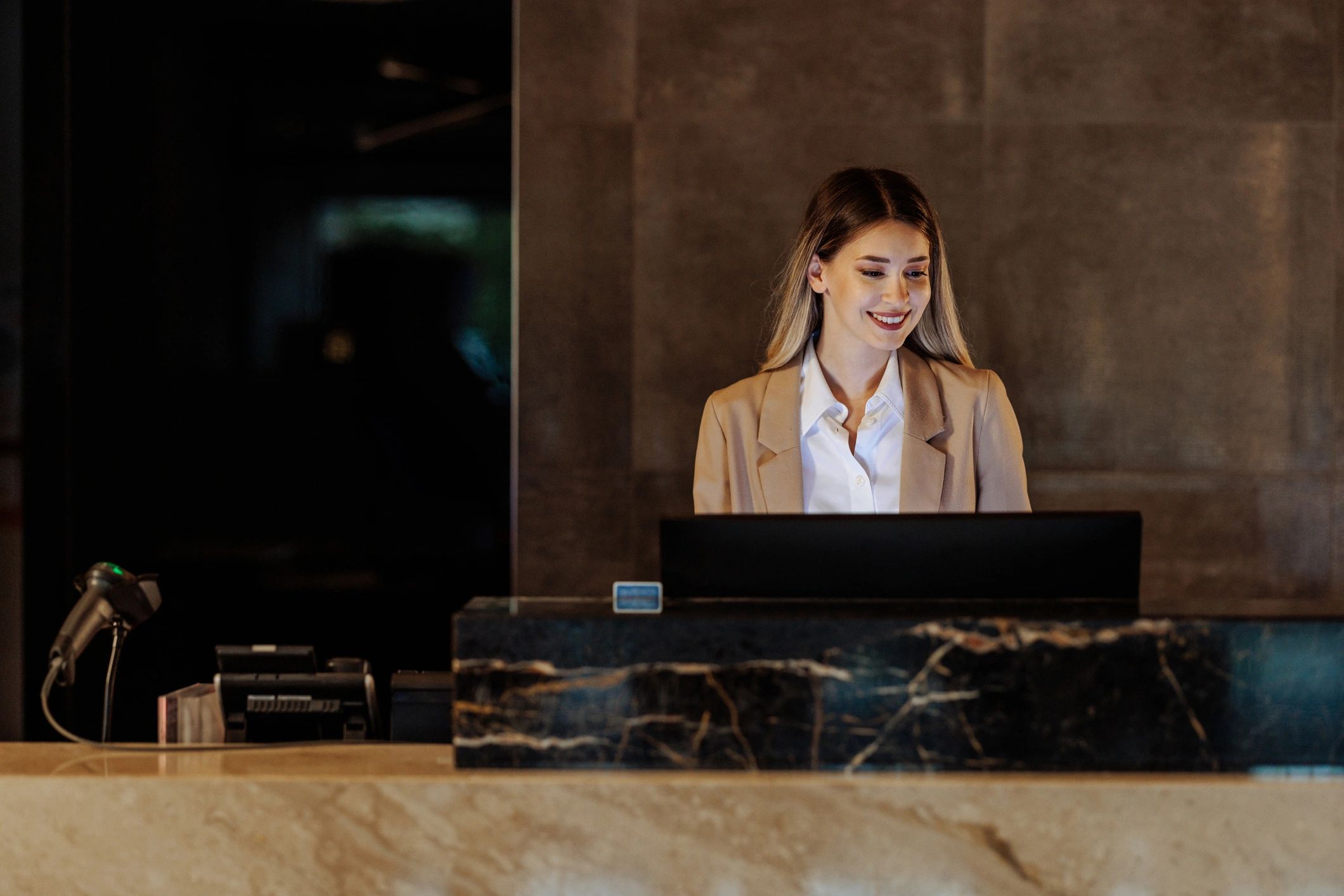 luxury companion service woman elegant
